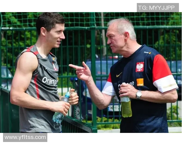 莱万领衔球队新征程展现超凡实力助力争冠之路